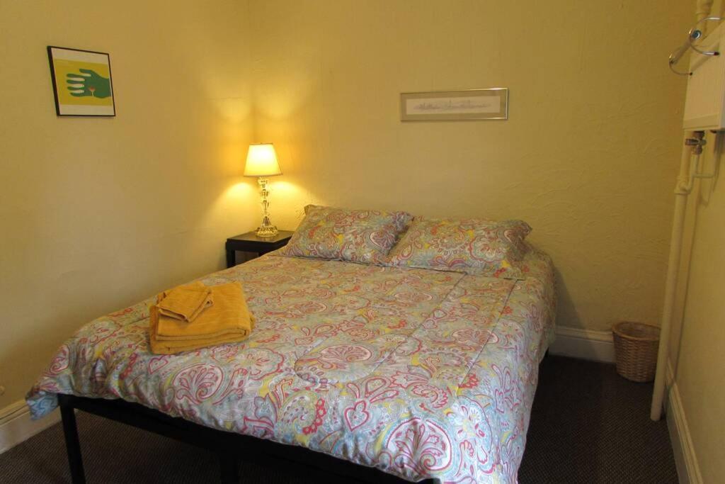Great Gorge Guesthouse - Walk To The Falls, The Casino And All Downtown Restaurants - Across From The Aquarium Niagarafälle Exterior foto